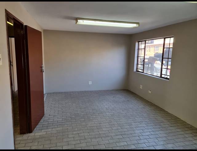 510M² WAREHOUSE TO LET IN WADEVILLE
